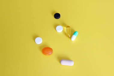 Farmasötik haplar ve vitaminler