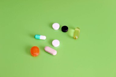 Farmasötik haplar ve vitaminler