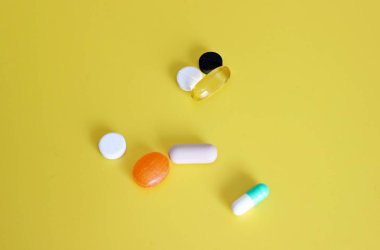 Farmasötik haplar ve vitaminler