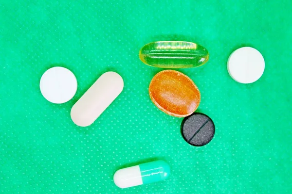 Pharmaceutical pills and vitamins — Stock Photo, Image