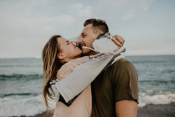 Glückliches Verliebtes Paar Strand — Stockfoto