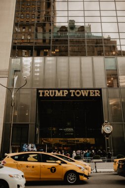 Trump Tower 5th avenue New York üzerinde