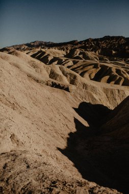 Çöl kumlu toprak tepeler ve dağlar