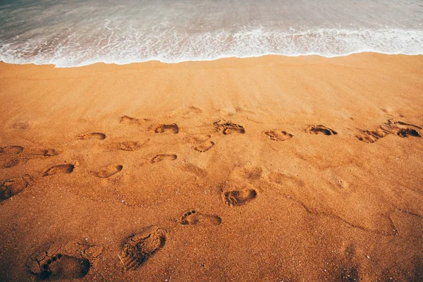 Spiaggia Con Sabbia Gialla Impronte — Foto Stock