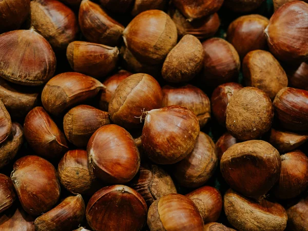 Various Fresh Chestnuts Market Healthy Food — Stock Photo, Image