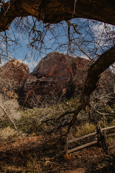 Der Berg Sonnigen Tag Hintergrund — Stockfoto