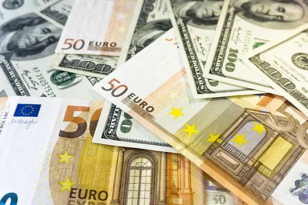 Куча Сто Долларов Сша Пятьдесят Евро Фон Закрыть Деньги Финансовая — стоковое фото