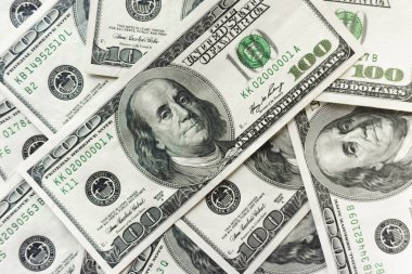 100 dolarlık banknotlar. Yelpaze yığını kapat