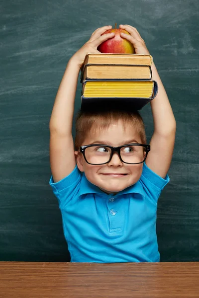 Retour École Etudiant Garçon Classe Enfant Drôle Contre Tableau Vert — Photo