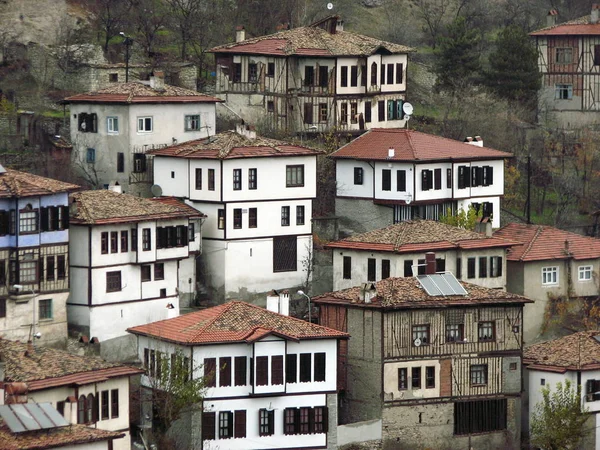 Geleneksel Türk Osmanlı mimari evler ve Safranbolu, Türkiye'de bir sokak