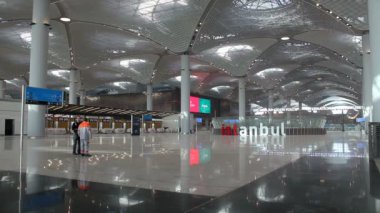 Istanbul / Türkiye - 13 Kasım 2018: yeni Istanbul Havalimanı Terminal. Üçüncü Istanbul Havalimanı