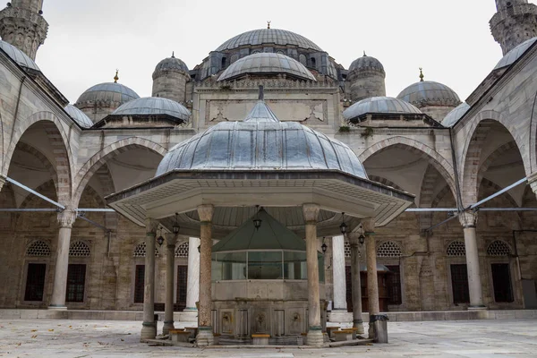 Şehzade Camii 16 yüzyıl, eski Osmanlı Türk mimarisi. Mimar Sinan (Mimar Sinan) veya Mimar Koca Sinan (büyük Mimar Sinan) Fatih İlçesi, Istanbul Türkiye