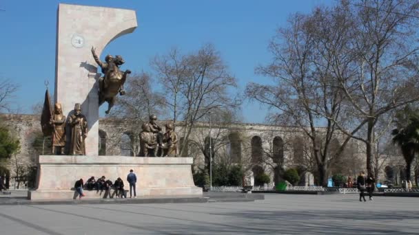 Фатих Стамбул Турция Марта 2019 Года Памятник Фатиху Султану Мехмету — стоковое видео