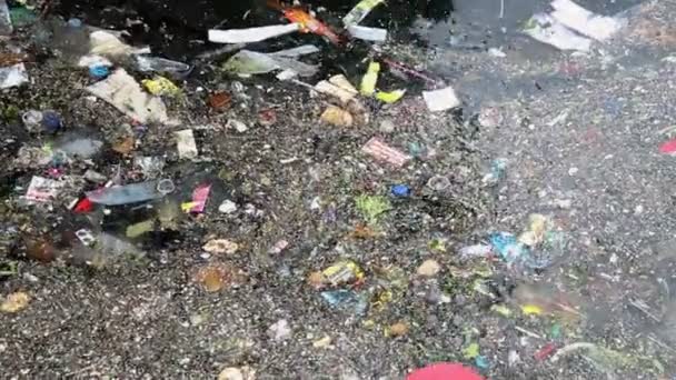 Sea Water Pollution Environmental Pollution Garbage Sea Rippling Garbage Accumulated — Stock Video