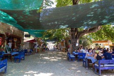 Adatepe, Ayvacik, Canakkale / Türkiye - 18 Temmuz 2020: Kaz Dağlarındaki Eski Adatepe Köyü (Ida)