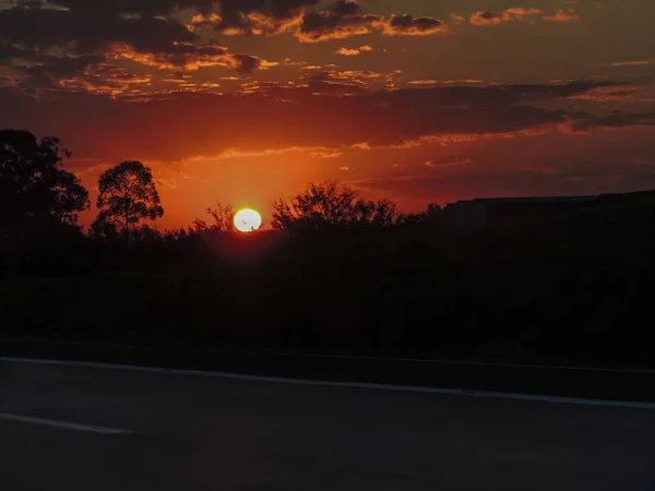 Krásný výhled na Rudý západ slunce — Stock fotografie