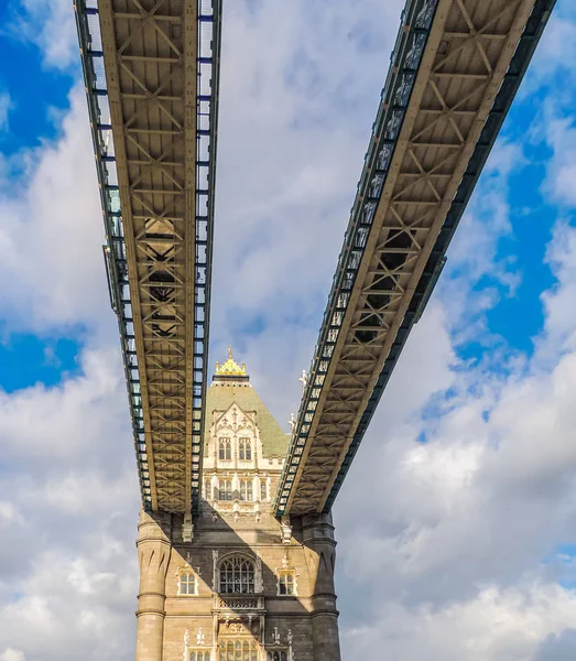 London / Greater London / England - 02/12/2016: A bottom partial view of the Tower Bridge from the bridge itself — Stock Photo, Image