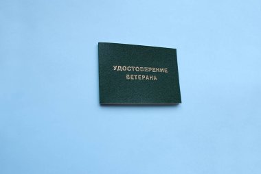 Emeklilik kimliği, Gaziler belge karanlık bir arka plan üzerinde ..