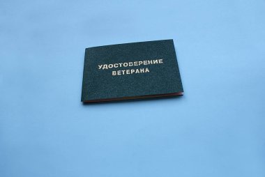 Emeklilik kimliği, Gaziler belge karanlık bir arka plan üzerinde ..