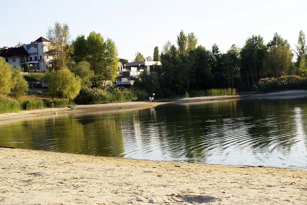 Lago Meio Floresta Praia Arenosa — Fotografia de Stock