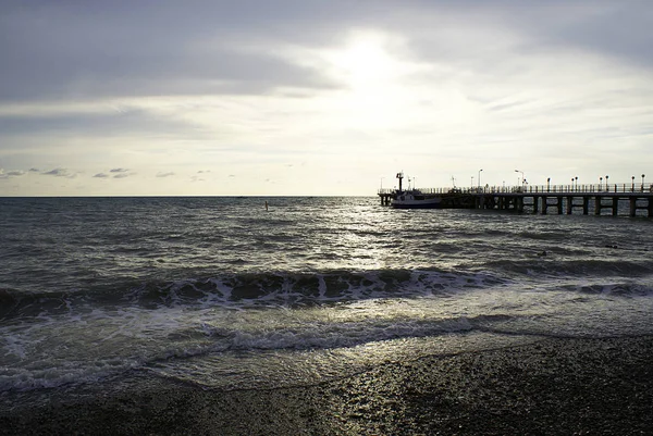 Pier Und Boote Meer Vor Sonnenuntergang — Stockfoto