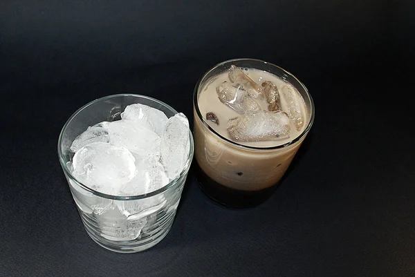 Eiskaffee Mit Milch Glas Eiswürfel — Stockfoto
