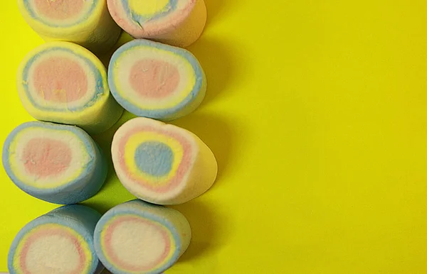 Blízká Pastelově Zbarvená Marshmallow Jasném Pozadí — Stock fotografie