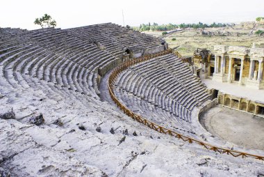 Antik bir Greko-Roma kentinin amfiteatrı, Türkiye 'nin kalıntıları.