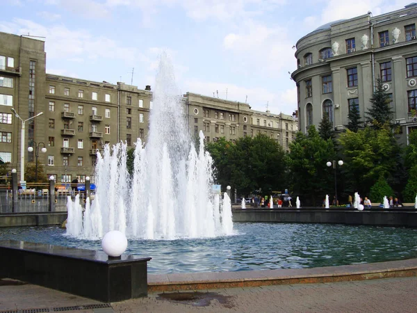 City Fountain Square View — Stock Photo, Image