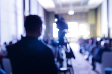 Basın toplantısında olay veya Kurumsal Seminer Toplantı seyirci kişi bulanıklık