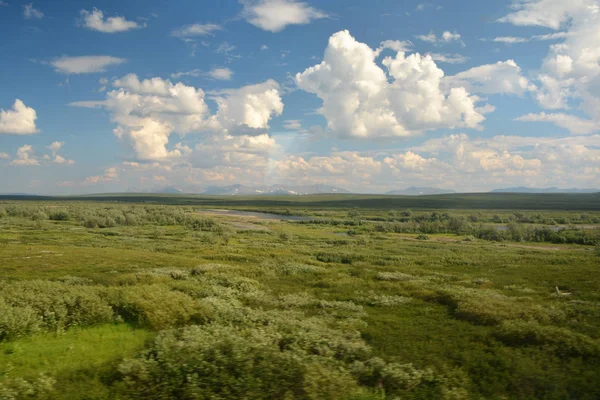 Полярний Уралу Tundra Пробіли Перед Головного Уральського Хребта — стокове фото