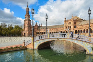 Plaza İspanya Sevilla, Andalusia başkenti '. Bir şehrin turistler için popüler bir nesne sembolleri.