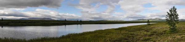 Panoramę Rzeki Północnej Tundrze Szczupak Rzeka Półwyspie Jamał Naturalne Uralu — Zdjęcie stockowe