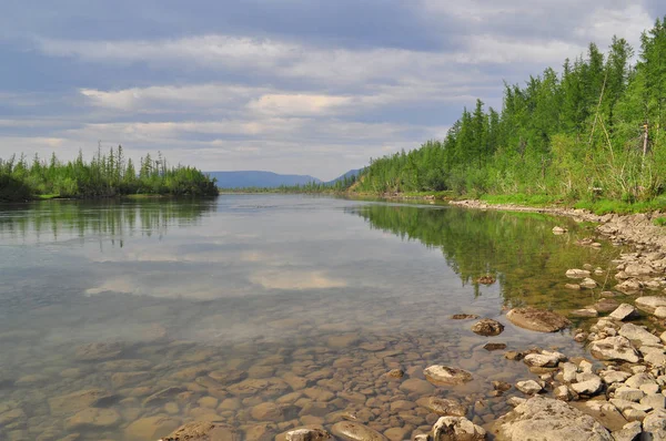 Rzeka Muksun Płaskowyżu Putorana Letni Krajobraz Woda Tajmyr Siberia Rosja — Zdjęcie stockowe