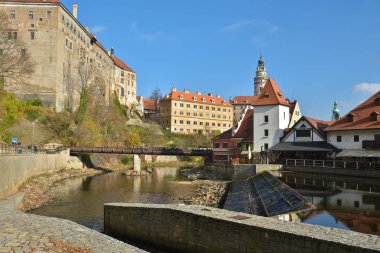 Cesky Krumlov UNESCO dünya miras listesi var. Mimari Ortaçağ görme Güney Bohemya'da.