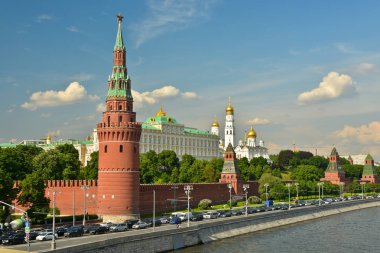 Moskova Nehri Kremlin çıkabilir. Moskova Kremlin geç bahar.