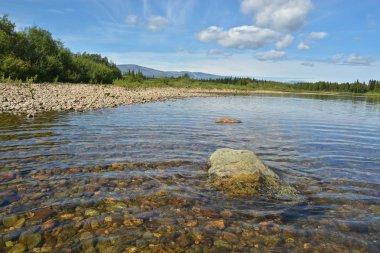 Ulusal parkta Yugyd VA nehir manzara Unesco Dünya Mirası site Virgin Komi ormanların nesne.