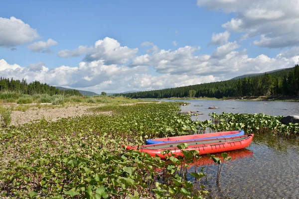 Boat Tourists Banks River Inflatable Kayak Rafting National Park Urals — Stock Photo, Image