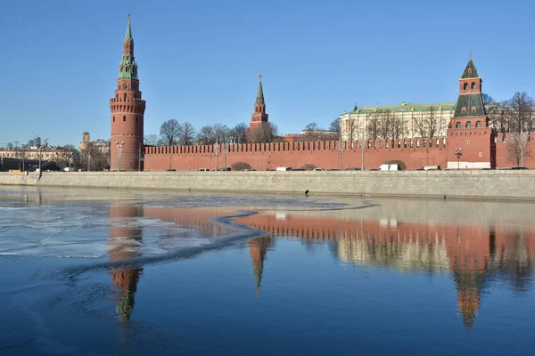 Vinter Banvallen Kreml Moskva Floden Centrum Huvudstaden Ryssland — Stockfoto
