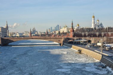 Moskova Kremlin ve limanda.