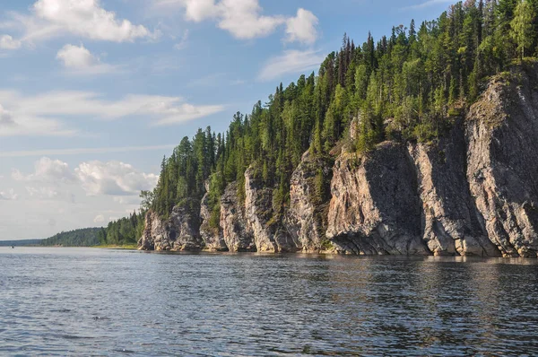 Montagnes Rivière Taïga Rivière Taiga Dans Parc National Yugyd Dans — Photo