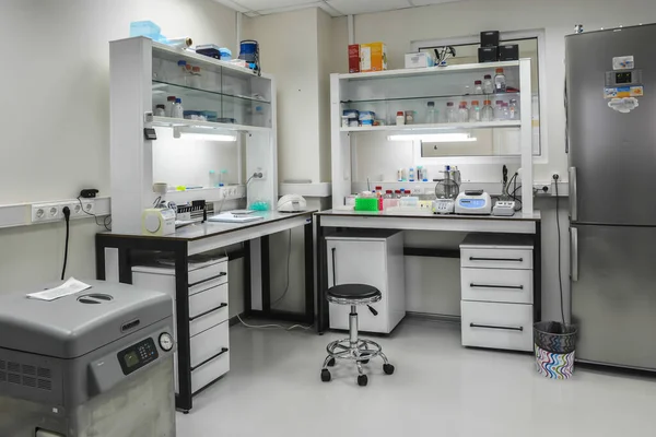 Интерьер Современной Биологической Лаборатории Оборудование Мебель Помещении Научных Исследований — стоковое фото