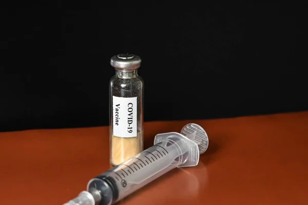 Očkování Proti Koronaviru Covid Injekční Lahvička Suchou Vakcínou Proti Infekci — Stock fotografie