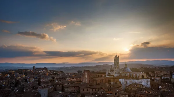 Pittoreske Epische Backlit Uitzicht Siena Kathedraal Santa Maria Assunta Duomo — Stockfoto