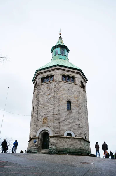 Stavanger Noruega Abril 2016 Personas Que Visitan Museo Los Centinelas — Foto de Stock