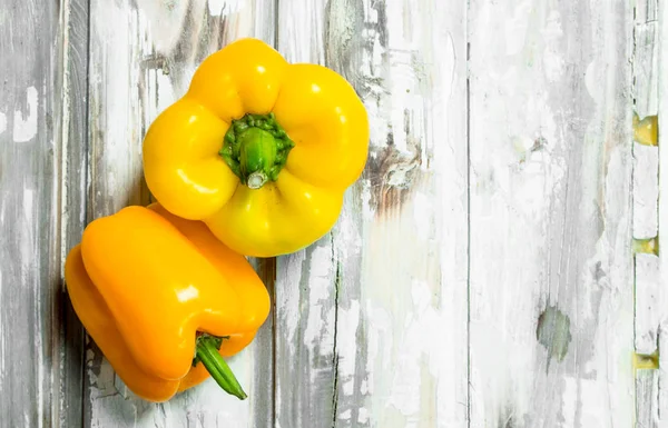 Fresh yellow pepper.