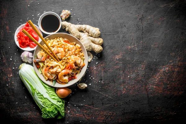 Noodles with Beijing cabbage, ginger, onion, garlic and soy sauce. — Stock Image Noodles with Beijing cabbage, ginger, onion, garlic and soy sauce. Royalty Free Stock Photos