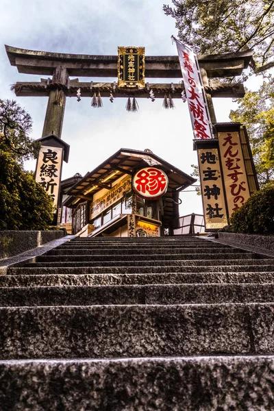merdiven nerede bir tapınak yatıyor, Dağı nın en ünlü turistik mekanlarına Kyoto 