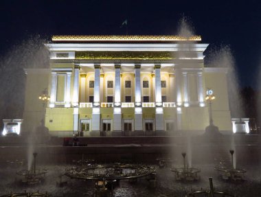 Almatı - devlet akademik Opera ve bale Tiyatrosu