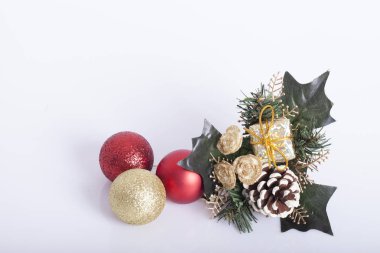 Yeni yıl ve Noel dekorasyon masada